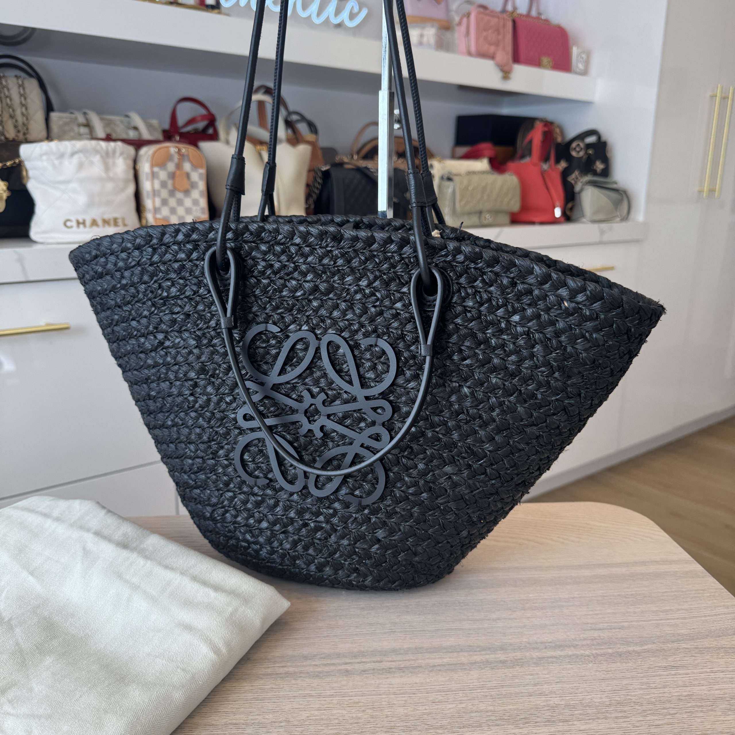 Free shipping and top cash offers at HER Authentic luxury resale