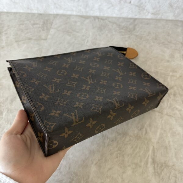 Louis Vuitton Monogram Toiletry 26