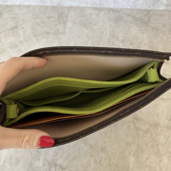Louis Vuitton Monogram Toiletry 26