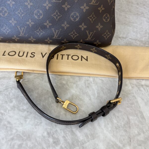 Louis Vuitton Monogram Pallas Clutch Grape
