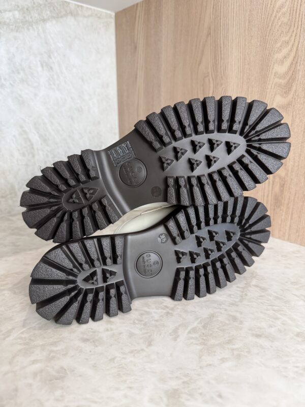 Gucci Horsebit Accent Leather Slides Size 38.5 White