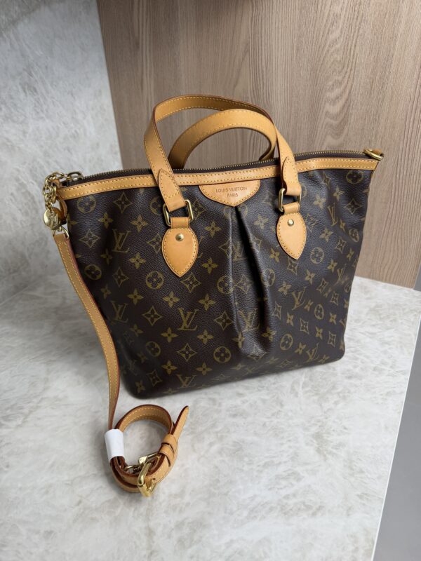https://renvo.cn/louis-vuitton-damier-ebene-speedy-35-5/