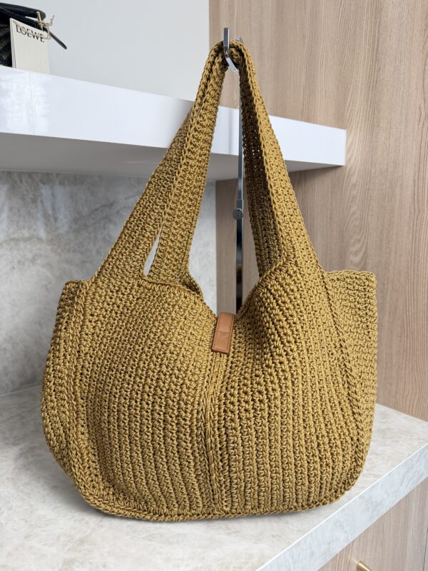Saint Laurent (YSL) Bea Tote Raffia