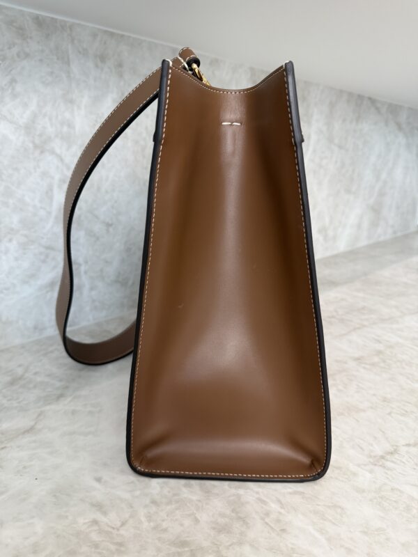 Fendi Paglia Pequin Vitello King Woven Medium Fendi Sunshine Shopper Tote Naturale Gianduia