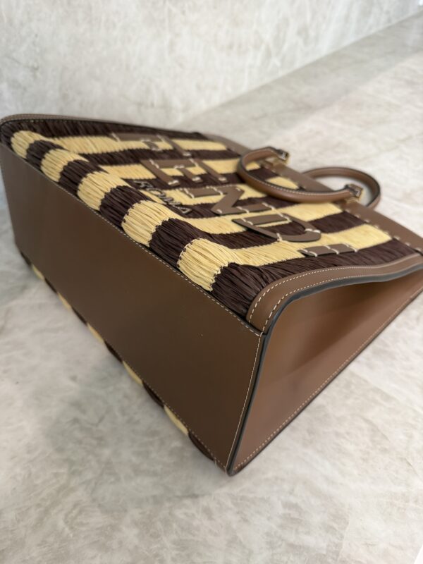 Fendi Paglia Pequin Vitello King Woven Medium Fendi Sunshine Shopper Tote Naturale Gianduia