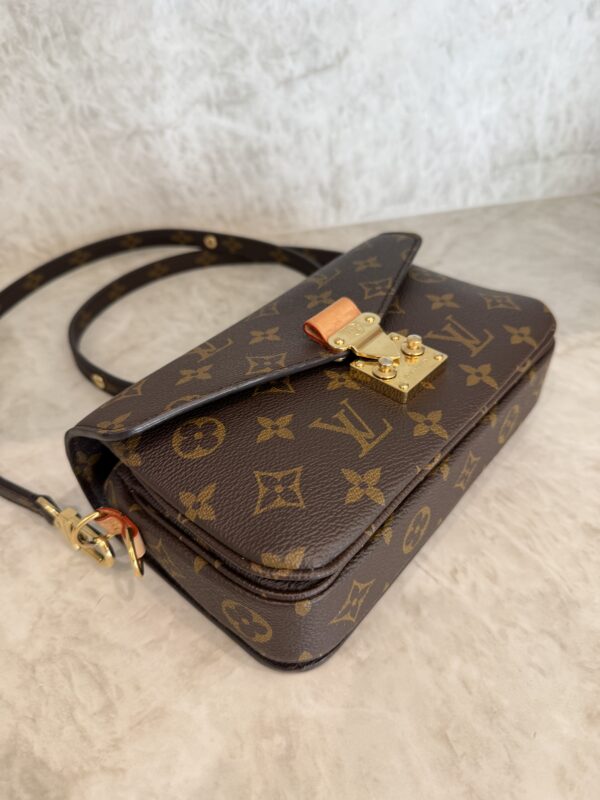 Louis Vuitton Monogram Pochette Métis East West
