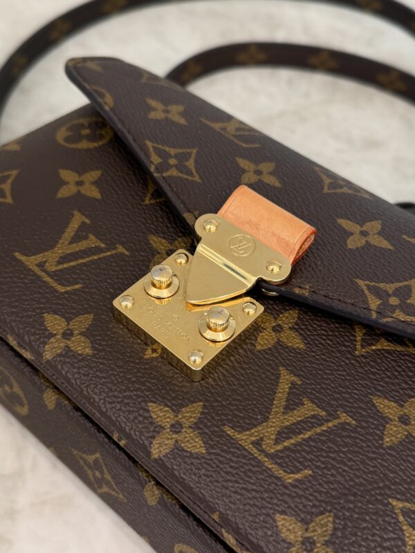Louis Vuitton Monogram Pochette Métis East West