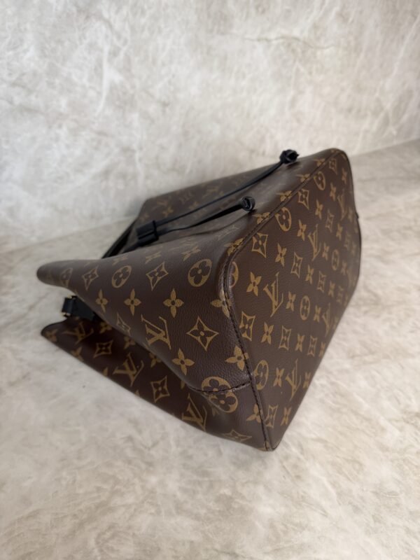 Louis Vuitton Monogram Neonoe MM Noir