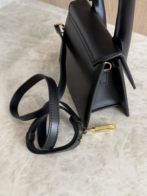 Jacquemus Smooth Calfskin Le Chiquito Moyen Black Black